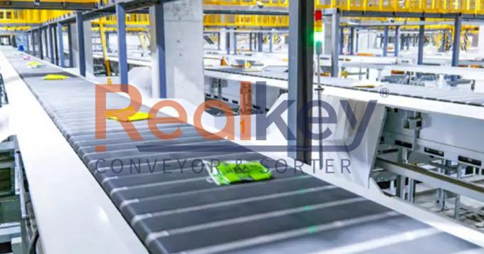 Realkey เครื่องคัดแยกสายพานแคบ in operation showing package sorting proซีอีss