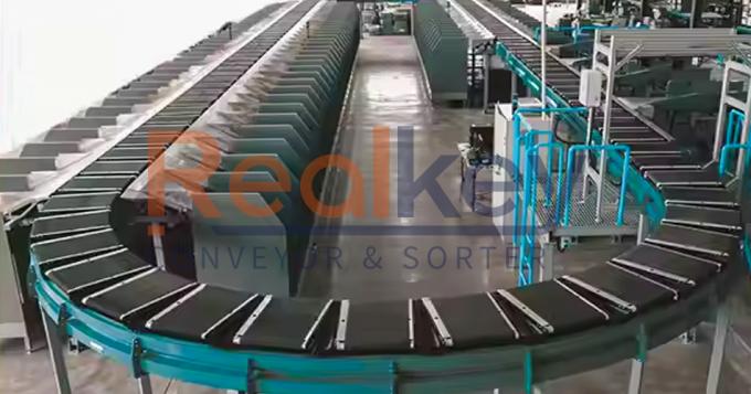 مرتب کننده کمربند متقاطع installation in a logistics facility